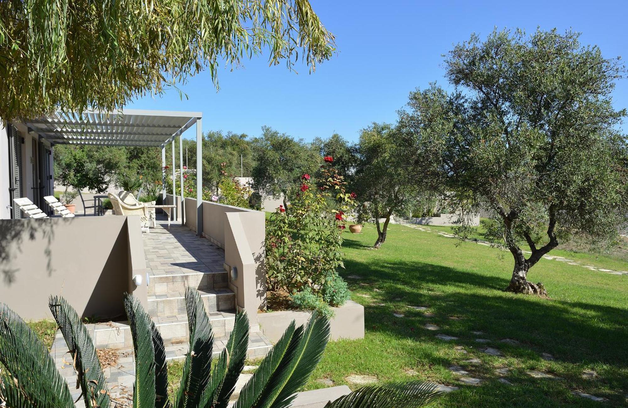 Alexandra'S Garden Houses Stalos Exterior photo