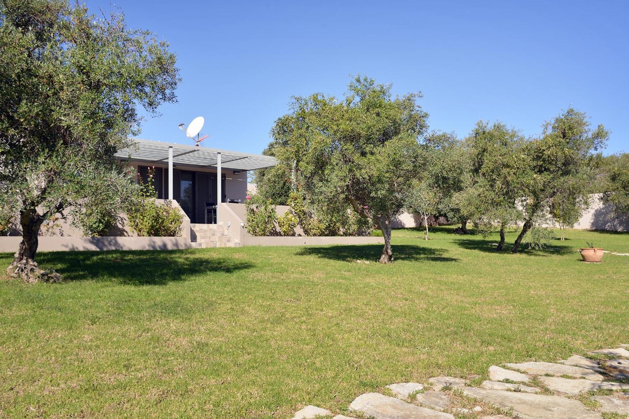 Alexandra'S Garden Houses Stalos Exterior photo
